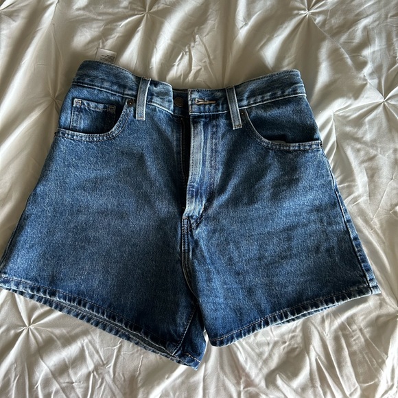Levi's Pants - Levi’s High Waisted Mom Shorts
